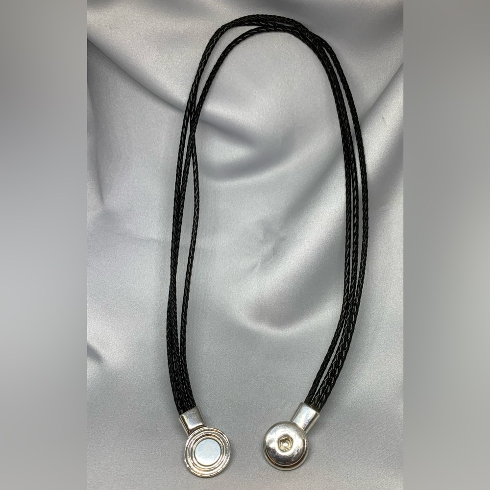 BLACK - Leather Magnetic Front Closure Snap Button Necklace